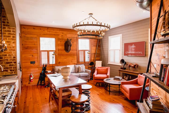 Luxury, Historic Suite Downtown Charleston - Charleston, SC
