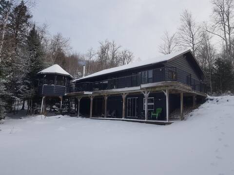4 Bedroom Year-Round Cottage on a Quiet Lake