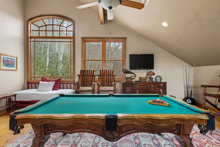 Hot Tub, In/out Fireplace, Pool Table, Fresh Eggs - Sierra Nevada