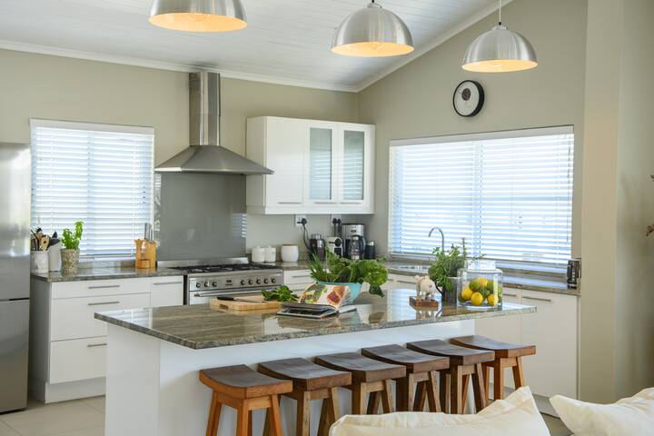 Hilton Cove Beach House gallery image 5