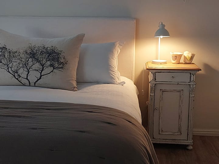 Main Bedroom with King size Bed and EnSuite Bathroom.