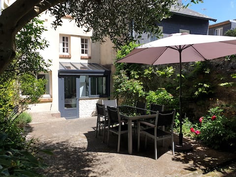Maison Lou&Co Honfleur City center/garden  8 people