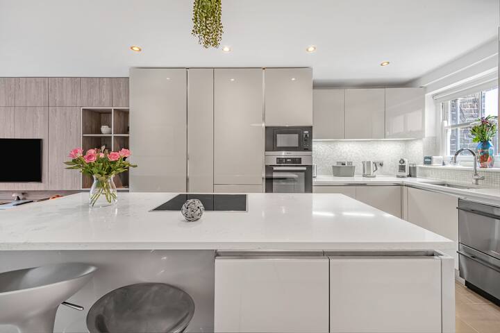 Penthouse in the heart of Covent Garden gallery image 4