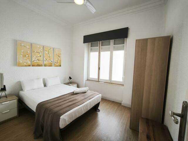 The Ausias March Apartment by Florit Flats gallery image 3