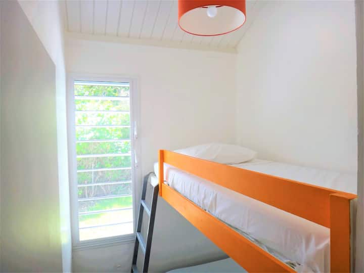 Habitación con litera