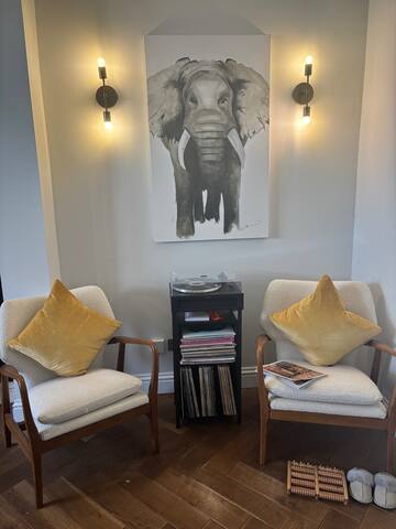 Stunning 3 bed townhouse in central Wimbledon gallery image 3