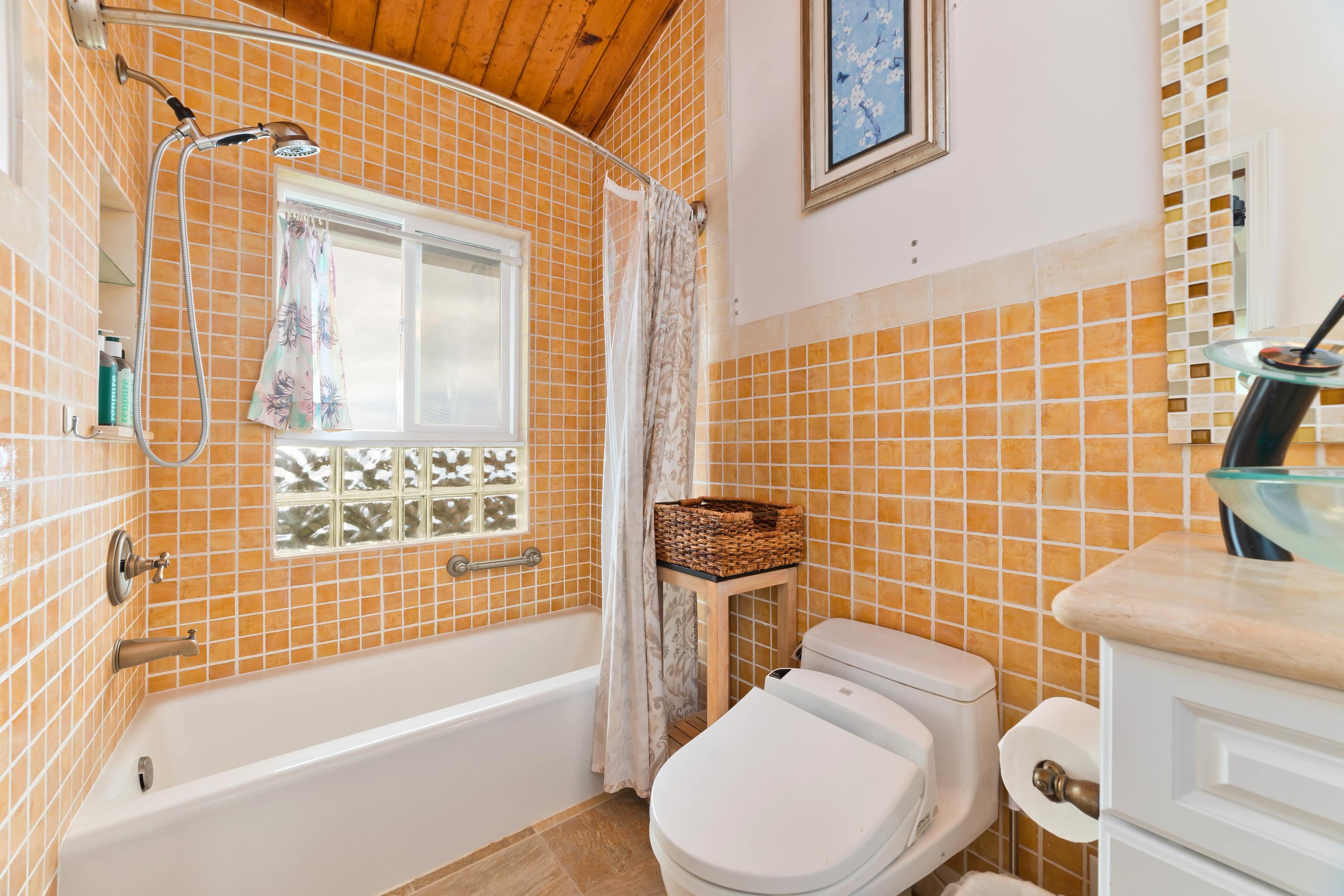 Home in Kailua-Kona · ★4.79 · 6 bedrooms · 9 beds · 3 private baths - Image 39