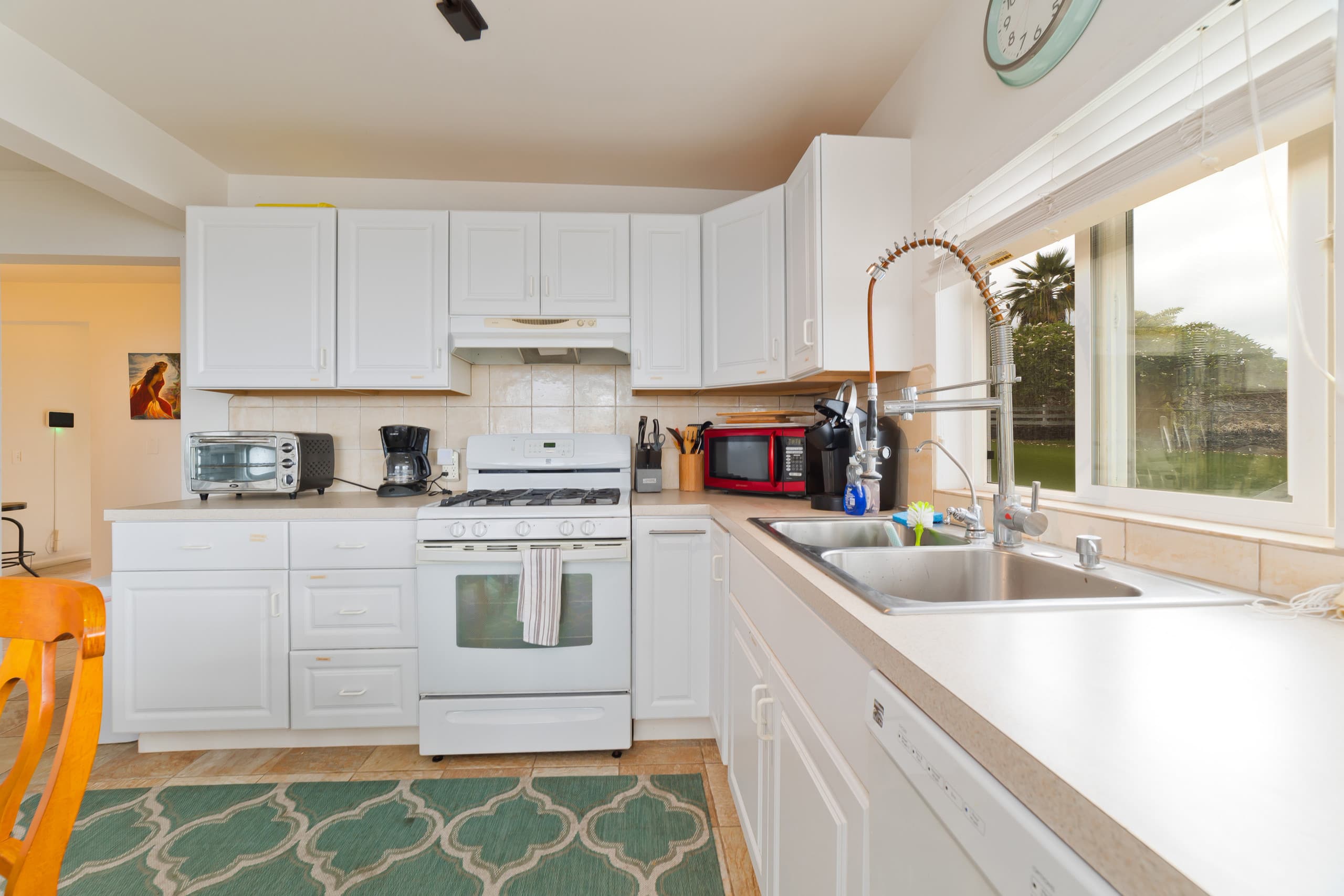 Home in Kailua-Kona · ★4.79 · 6 bedrooms · 9 beds · 3 private baths - Image 10
