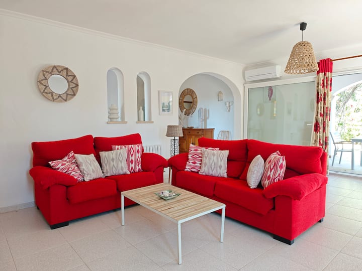 Villa Estrelitzia, One Minute Walk From Beach - Cala d'Or