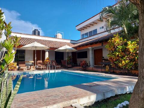 Splendid Quinta "SantaJulia" in Xochitepec, Mor.