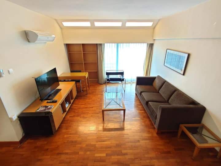 2 Deluxe Suite Apartment  Along Orchard Road! - West Coast