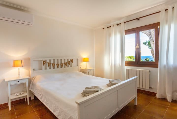 The bedroom is on the 1st upper floor and has a double bed