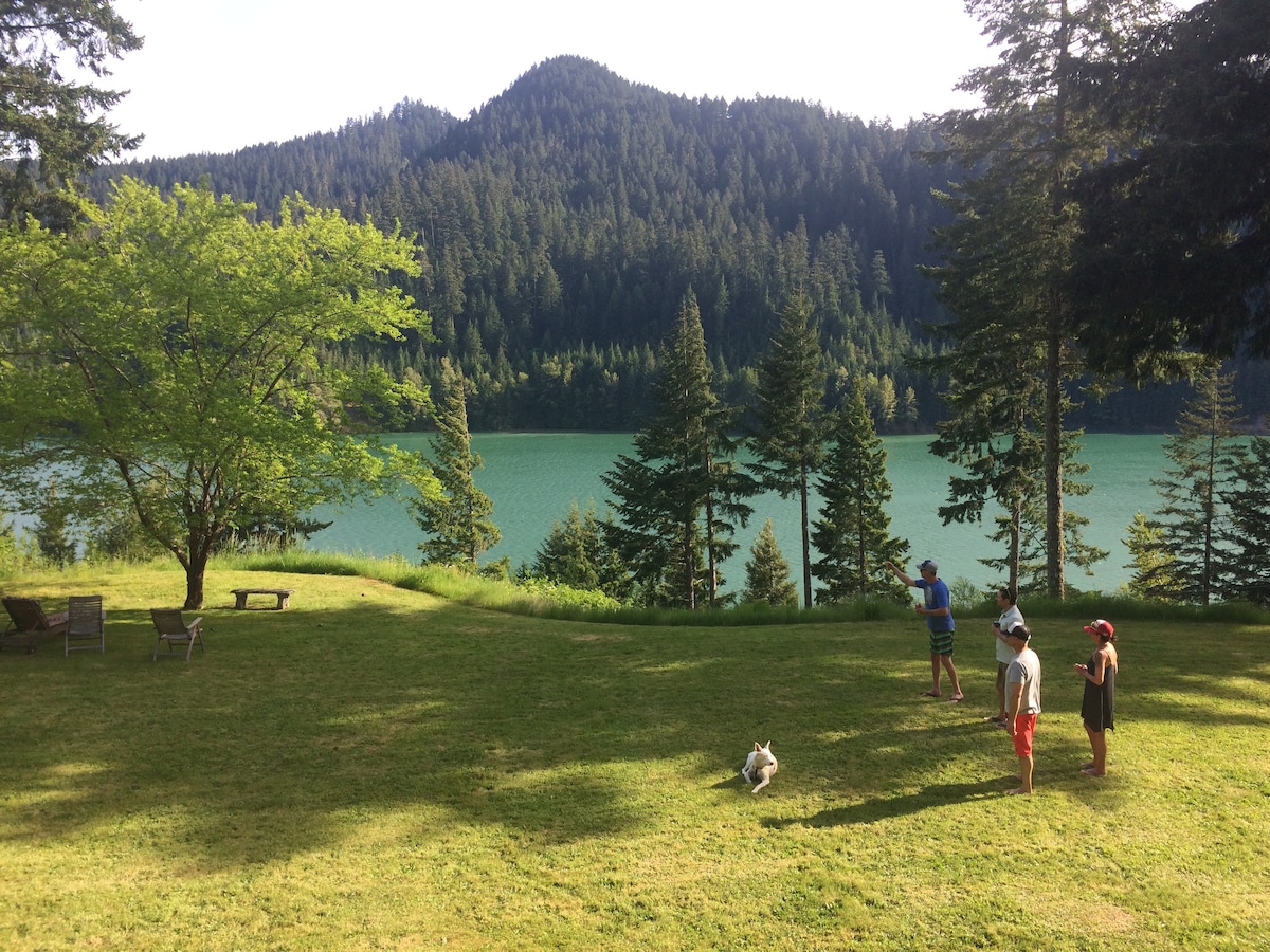 Mountain & Lake Views only 10 min from town Houses for Rent in