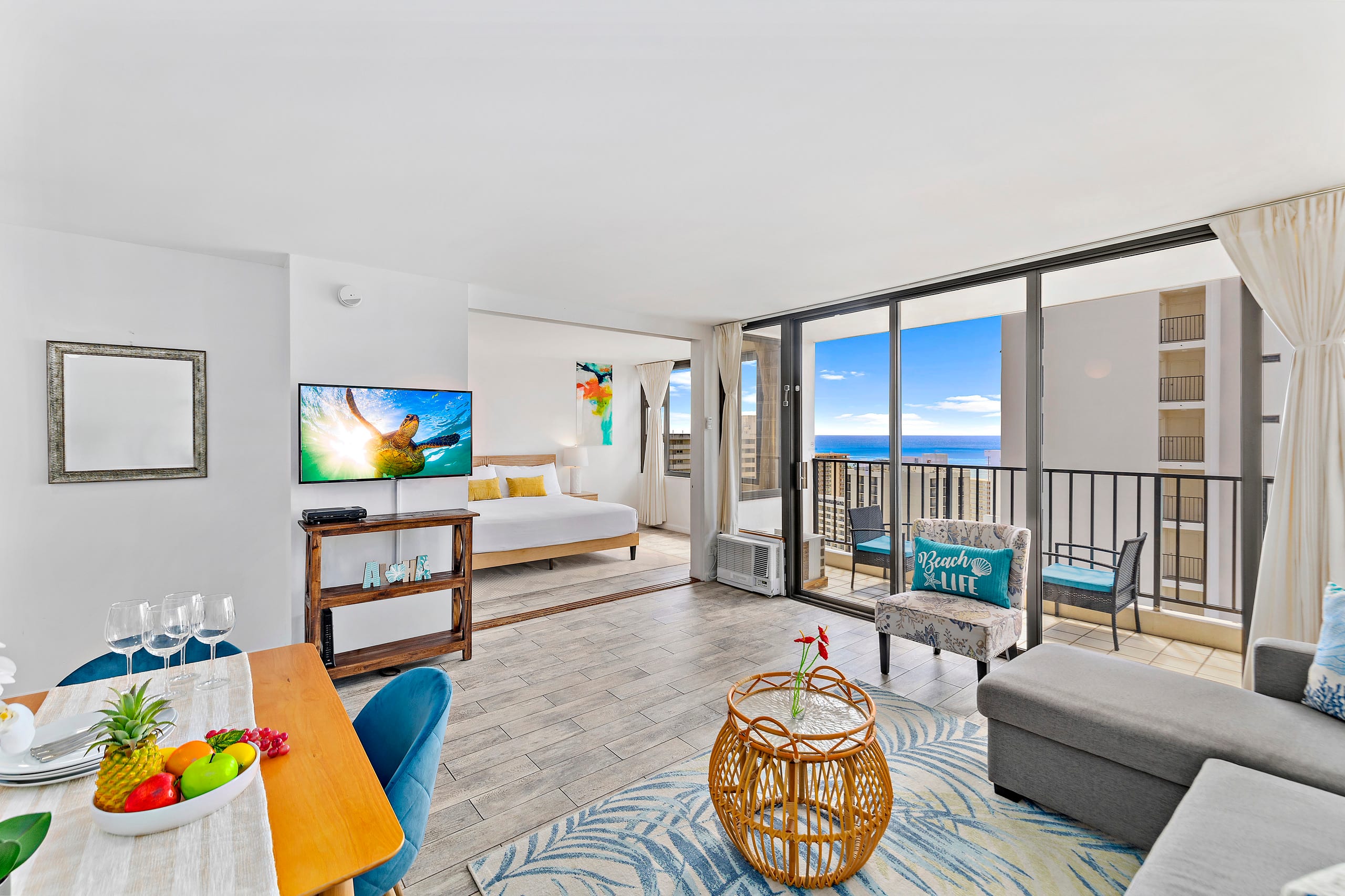 Condo in Honolulu · ★4.84 · 1 bedroom · 2 beds · 1 private bath - Image 1