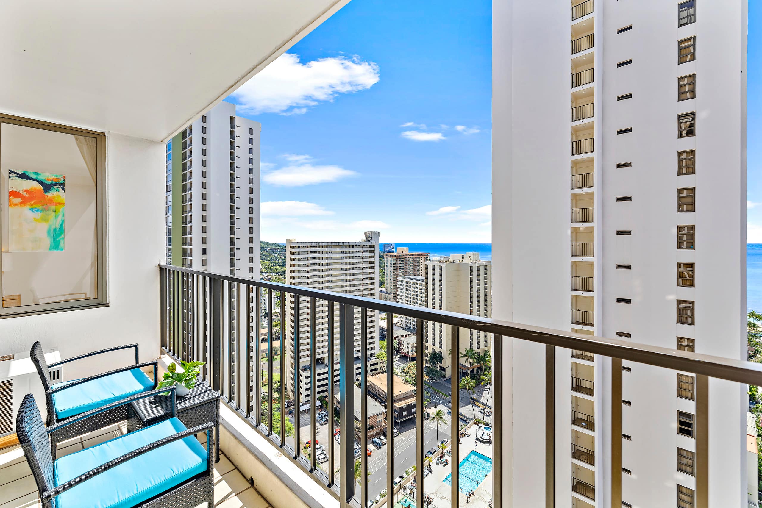 Condo in Honolulu · ★4.84 · 1 bedroom · 2 beds · 1 private bath - Image 20