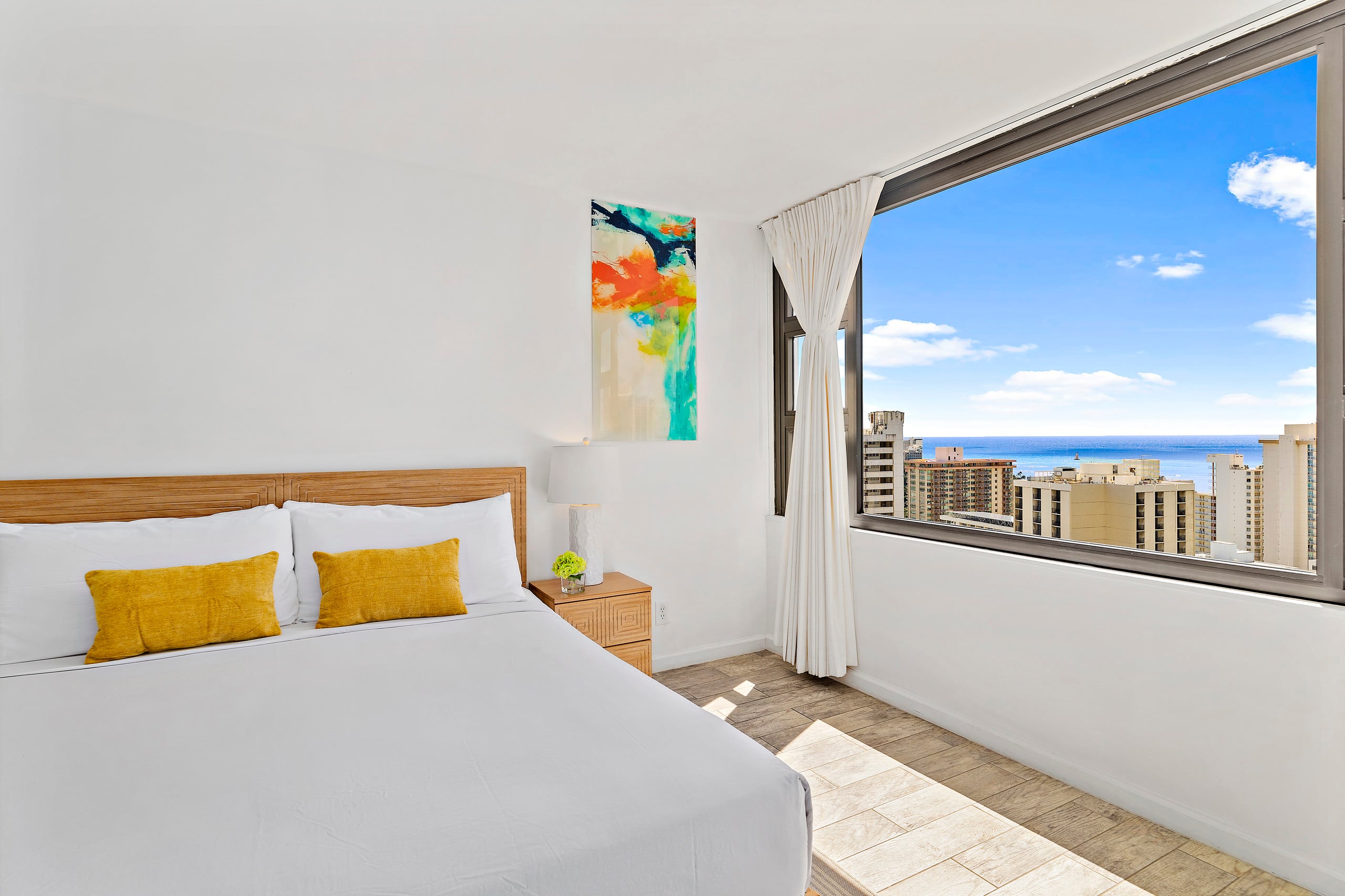Condo in Honolulu · ★4.84 · 1 bedroom · 2 beds · 1 private bath - Image 11