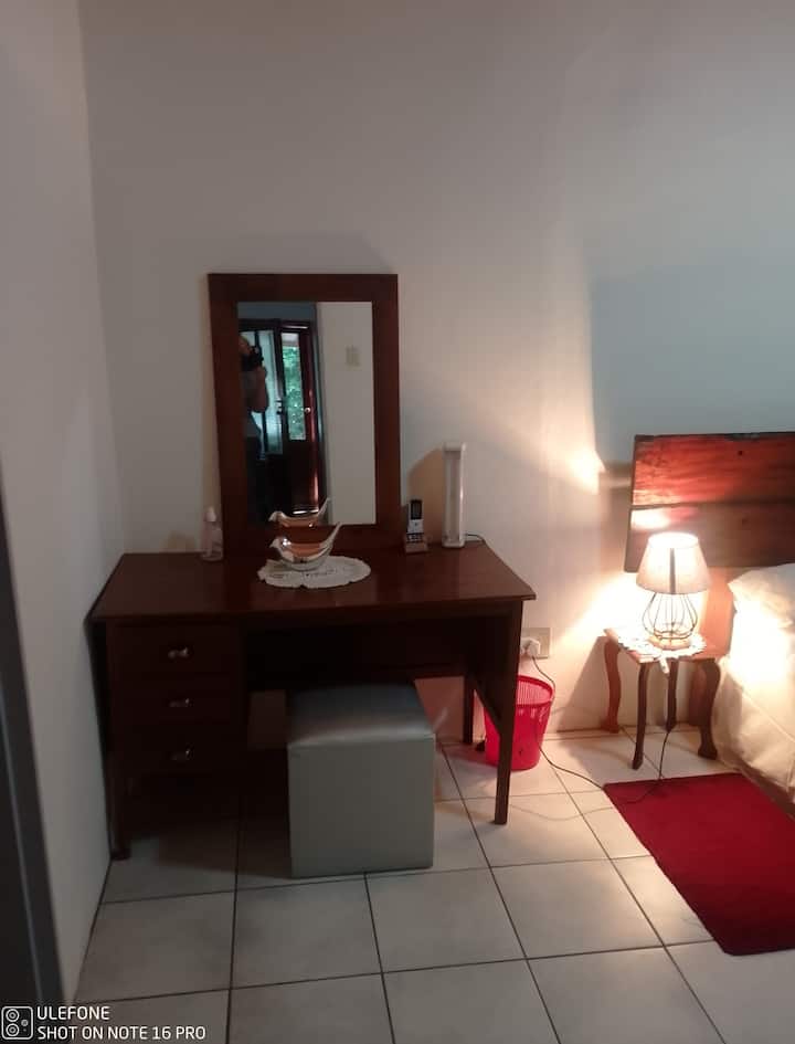 საძინებელი 1