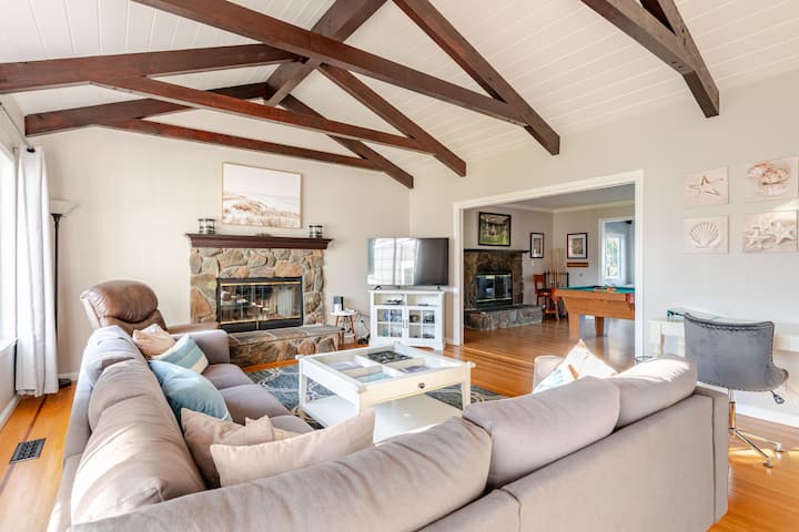 5 Min Walk To Beach, Sleeps 11, Perfect For Family - Half Moon Bay, CA