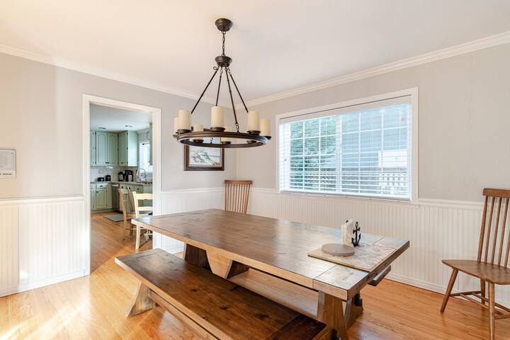 5 min walk to Beach, 11 beds, perfect for families gallery image 4