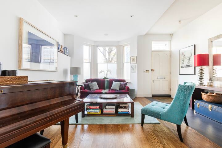 Kensington Stylish n Chic family house, sleeps 8 gallery image 5