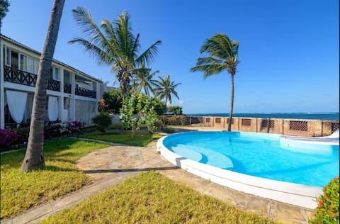 Malindi Beachfront I swimming pool I near airport