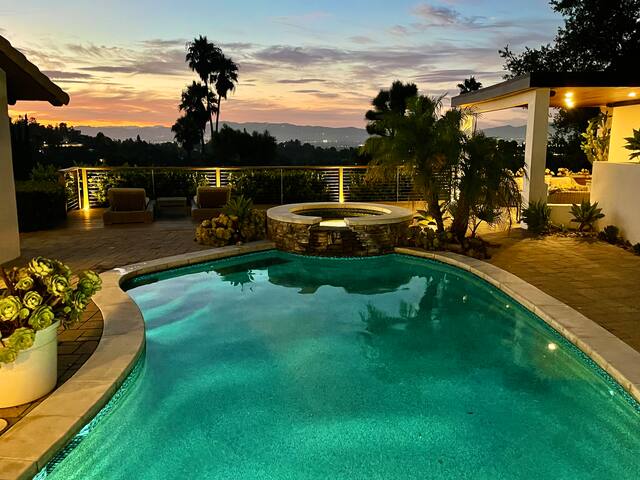 Dream Home , Spectacular City & Mountain Views