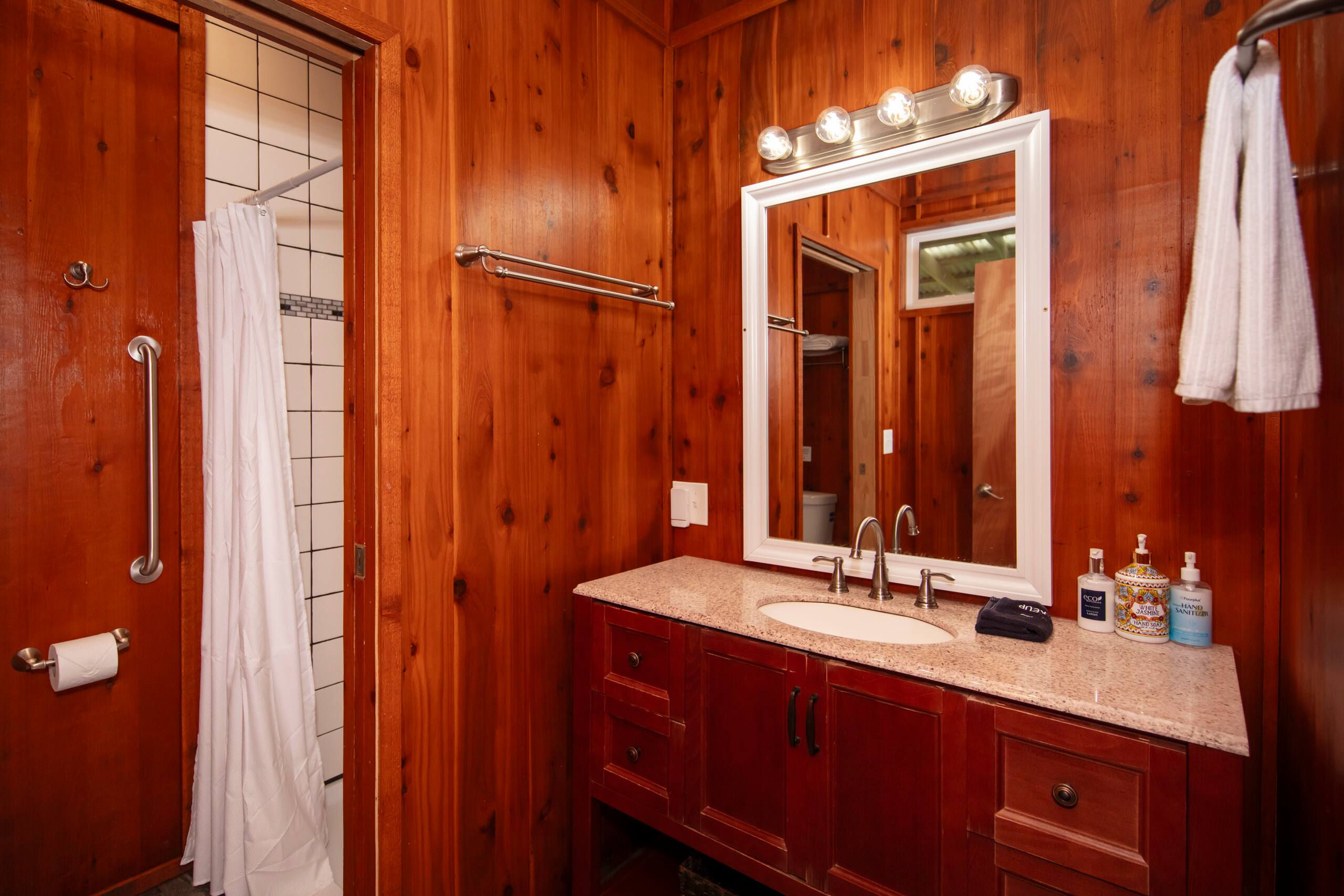 Guesthouse in Volcano · ★4.81 · 1 bedroom · 1 bed · 1 private bath - Image 12