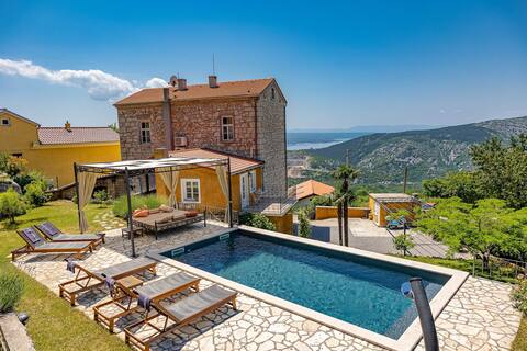 Charming Villa Ursula with heated private pool