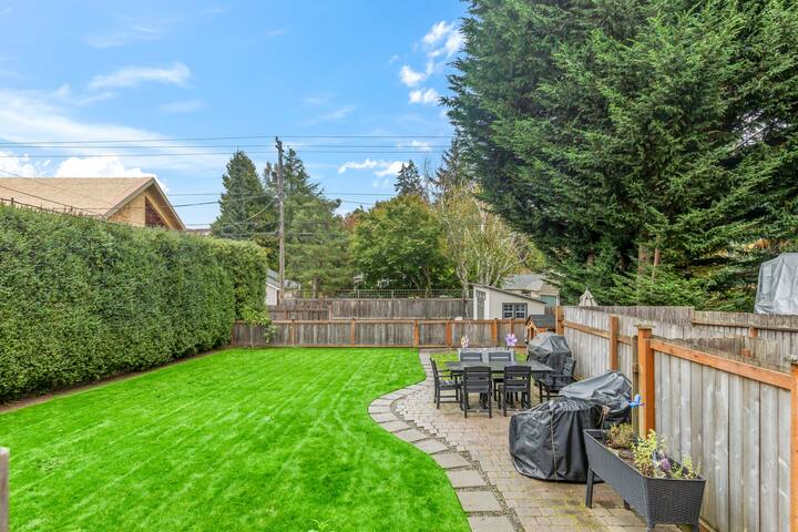 Quiet West Seattle Home- Best Location! gallery image 2