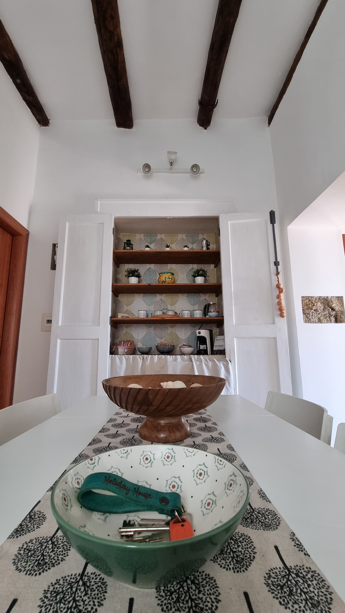 Apartamento Vesuvio - Alojamientos vacacionales en alquiler en Nápoles,  Campania, Italia - Airbnb, image size:1200x2132