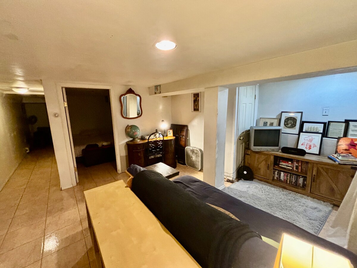 sala con futón extraíble 