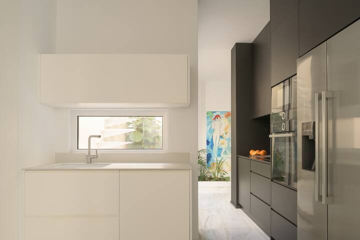 Two Vaults, Rethymno old town gallery image 3