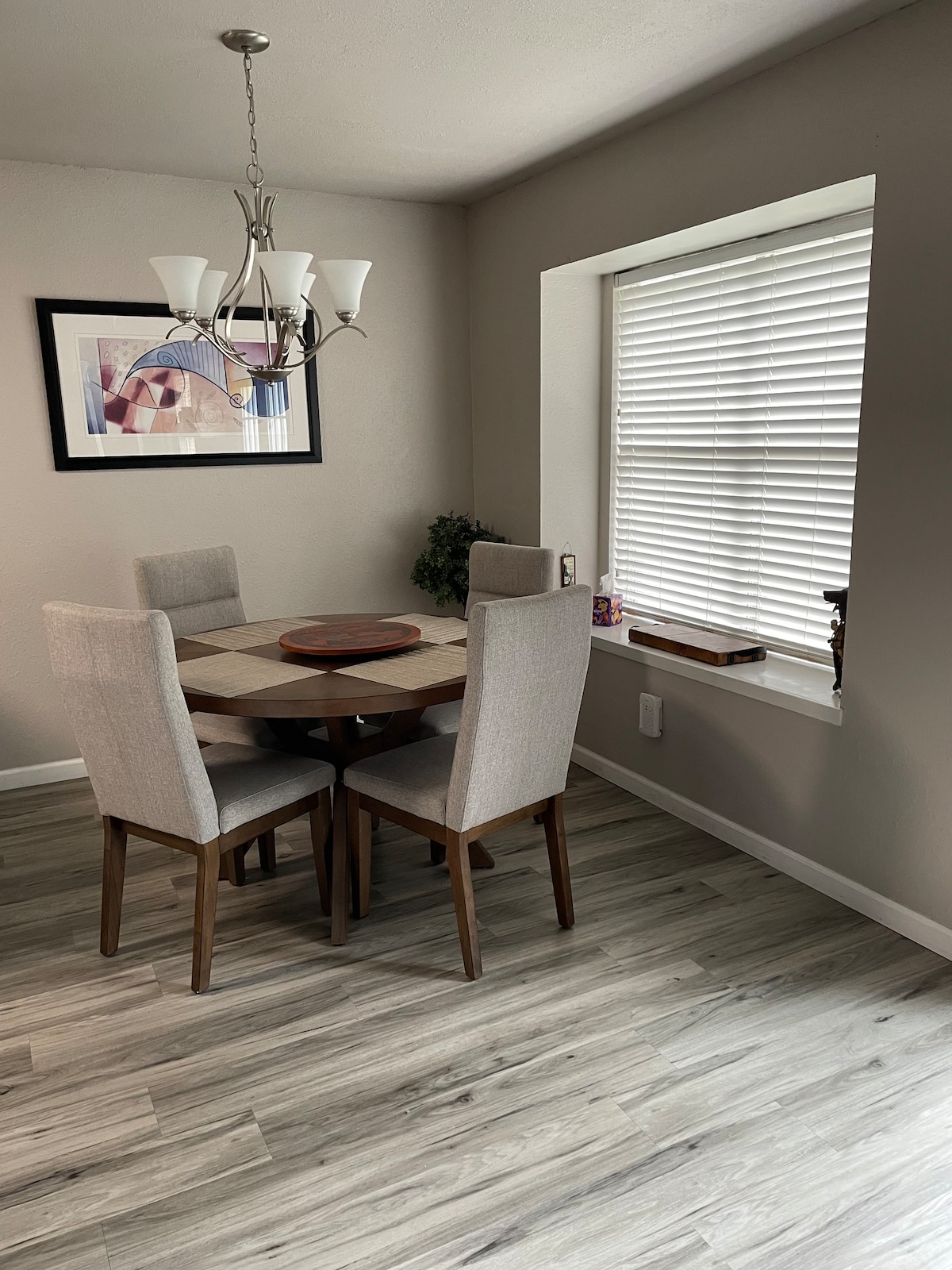 Sparkling Clean Spacious 2BR 1BA Home in S. Austin