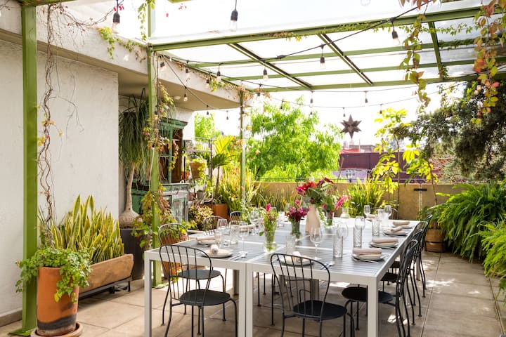 Sit in the Private Rooftop Garden of an Exceptional Home