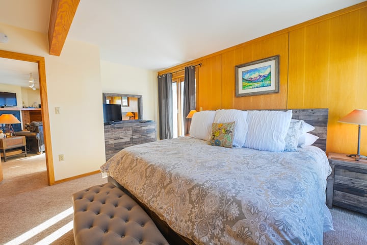 Relax in a plush king bedroom with fresh mountain air and a peaceful atmosphere