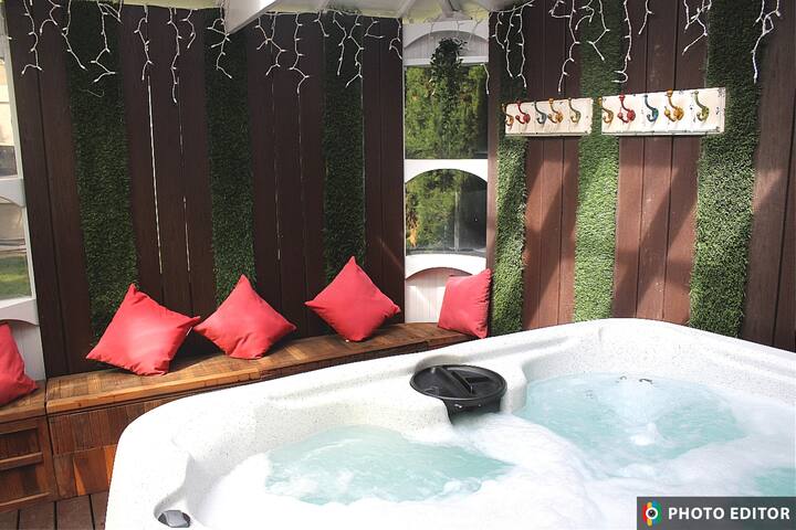 Oceanfront Luxury Oasis Jacuzzi, Gazebo, Gym, Yard gallery image 4