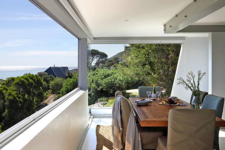 Walk to the Beach from a Stylish Home with Marvelous Views gallery image 3