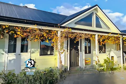 Beautiful Property, Walking Distance to the Beach!