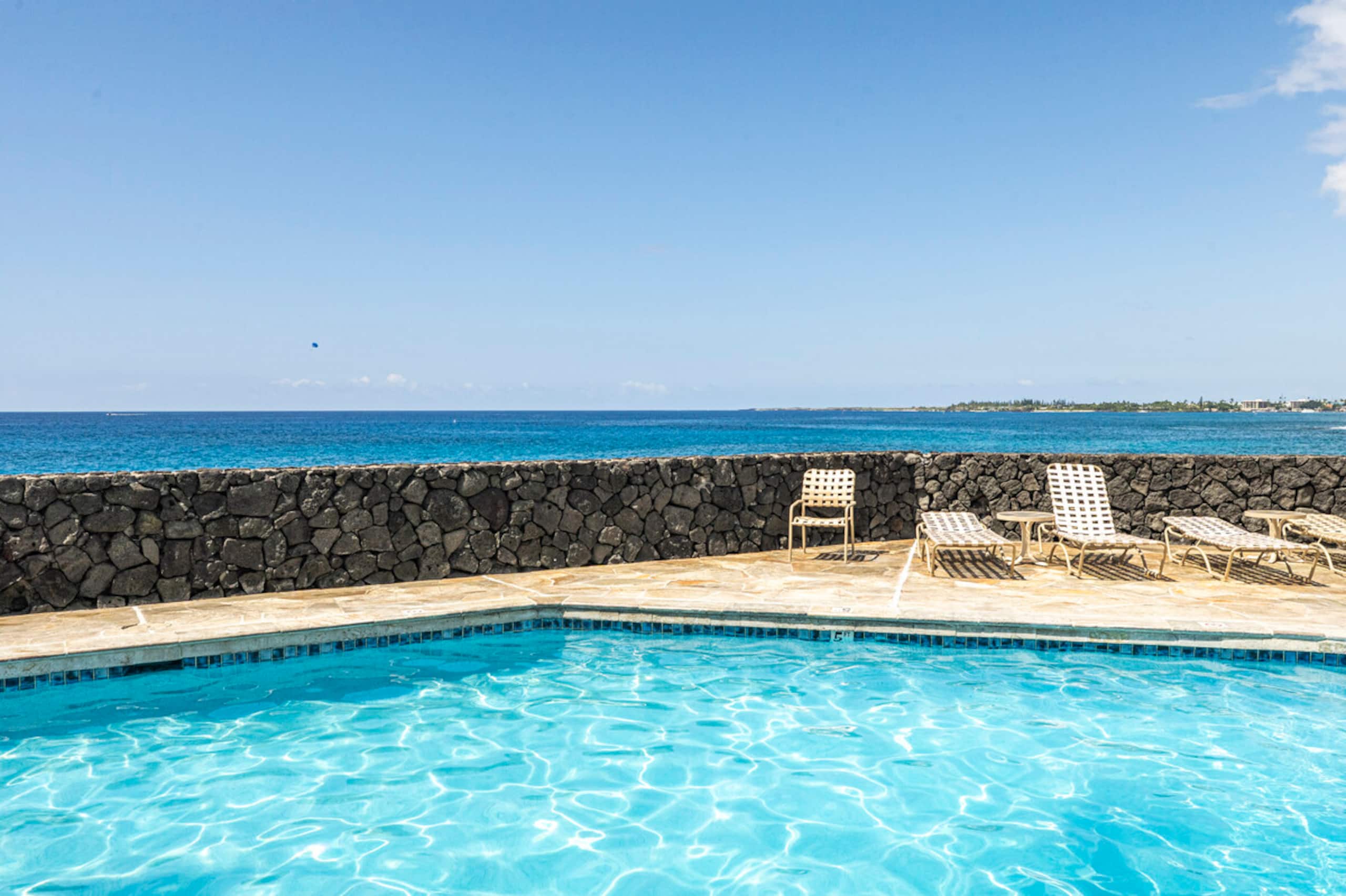 Condo in Kailua-Kona · ★4.92 · 1 bedroom · 1 bed · 1 bath - Image 40