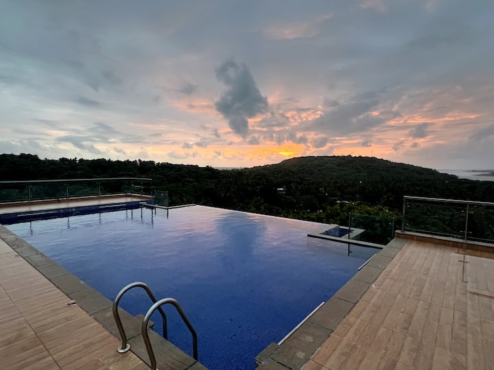 Infinity Pool Ocean View! 2bhk By Kabella! - Goa