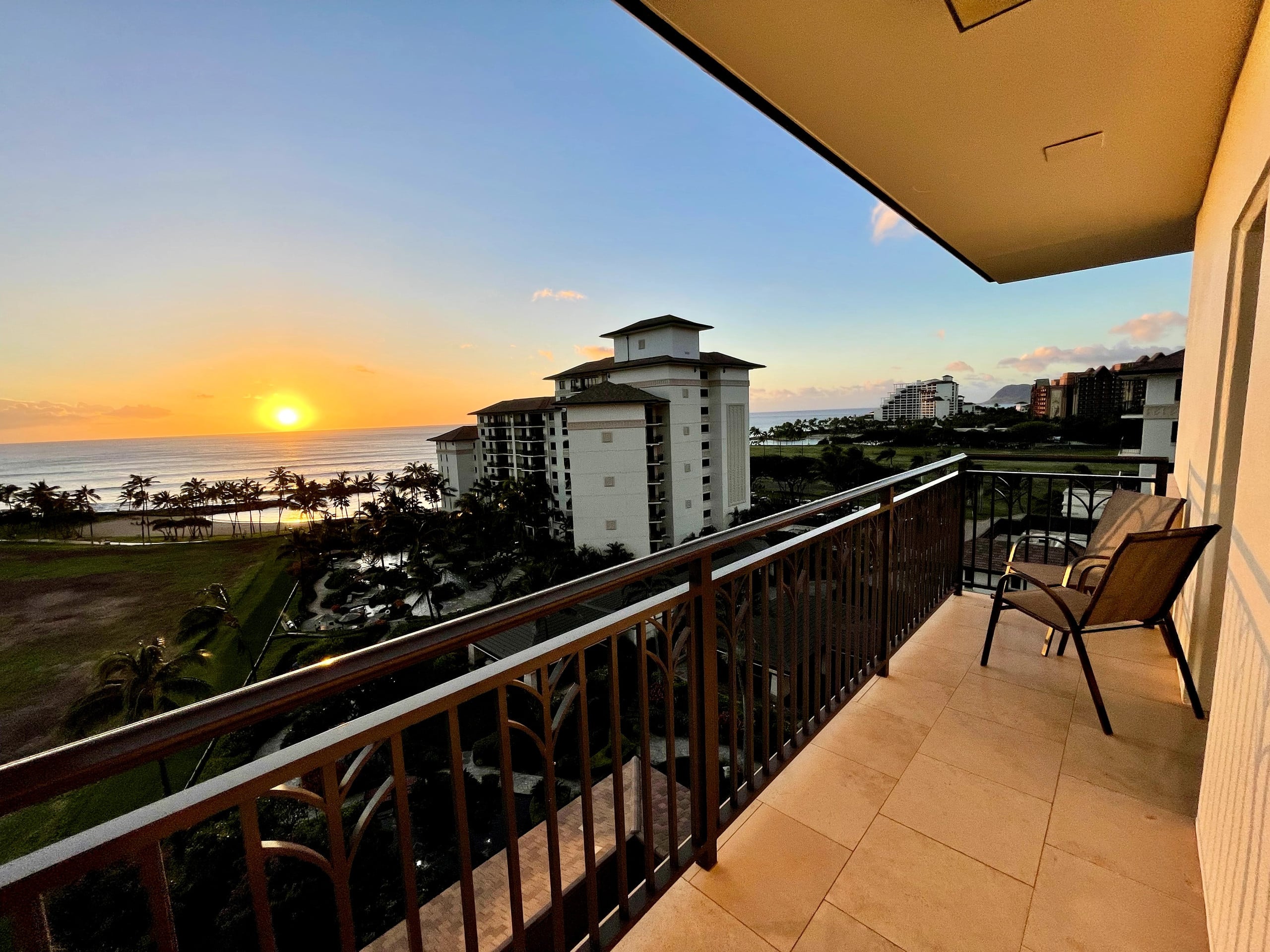 Villa in Honolulu County · ★4.97 · 2 bedrooms · 4 beds · 2 private baths - Image 32