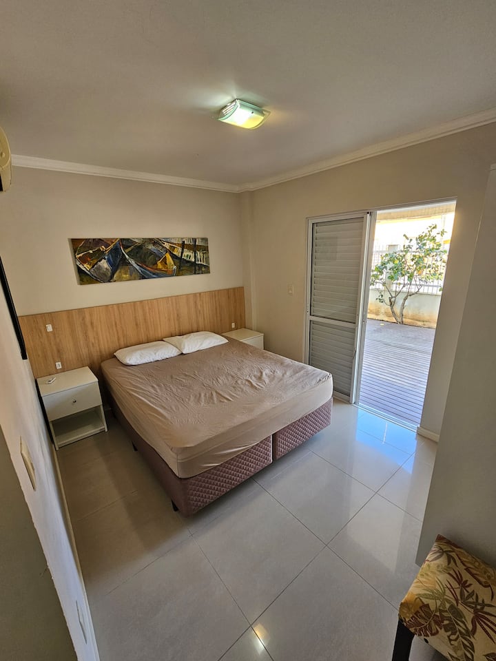 סוויטה זוגית עם גישה למרפסת.