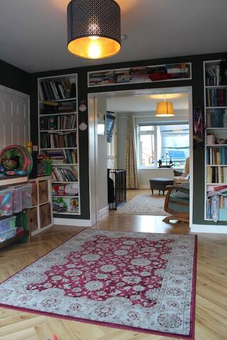 Drumcondra Cosy gallery image 4