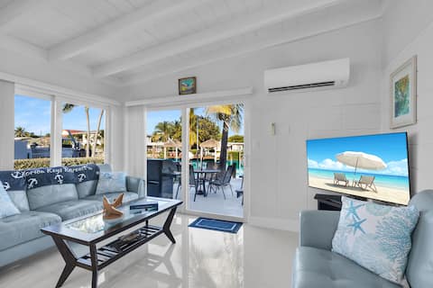 Successful Airbnb property: Keys Retreat, Dock, King bed, Cabana Club, Pool. in Key Colony Beach