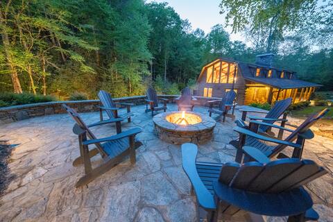 Luxury Mountain Cabin on 320+ Acres Near Asheville