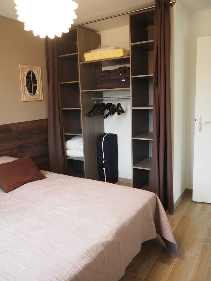 غرفة النوم 2