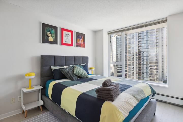 Prime Location l Two Bedroom Condo with Patio gallery image 3