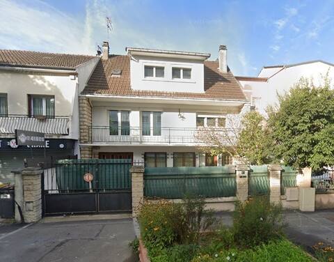 COSY BIG HOUSE near  Paris /Roissy / big parking