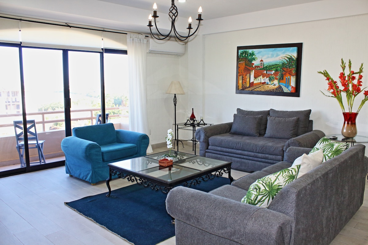 غرفة معيشة فسيحة لإقامة ممتعة