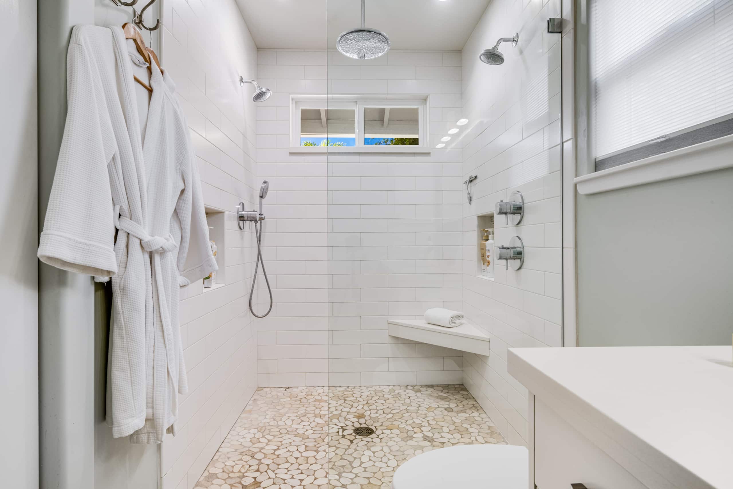 Luxury Cottage,Saltwater Spa-Close to Beach,Dining - Image 16